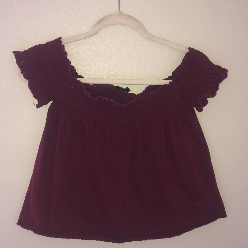 Off shoulders blouse